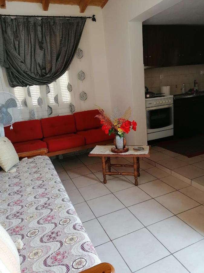 Philoxenia Holiday Home Pappadhiánika エクステリア 写真